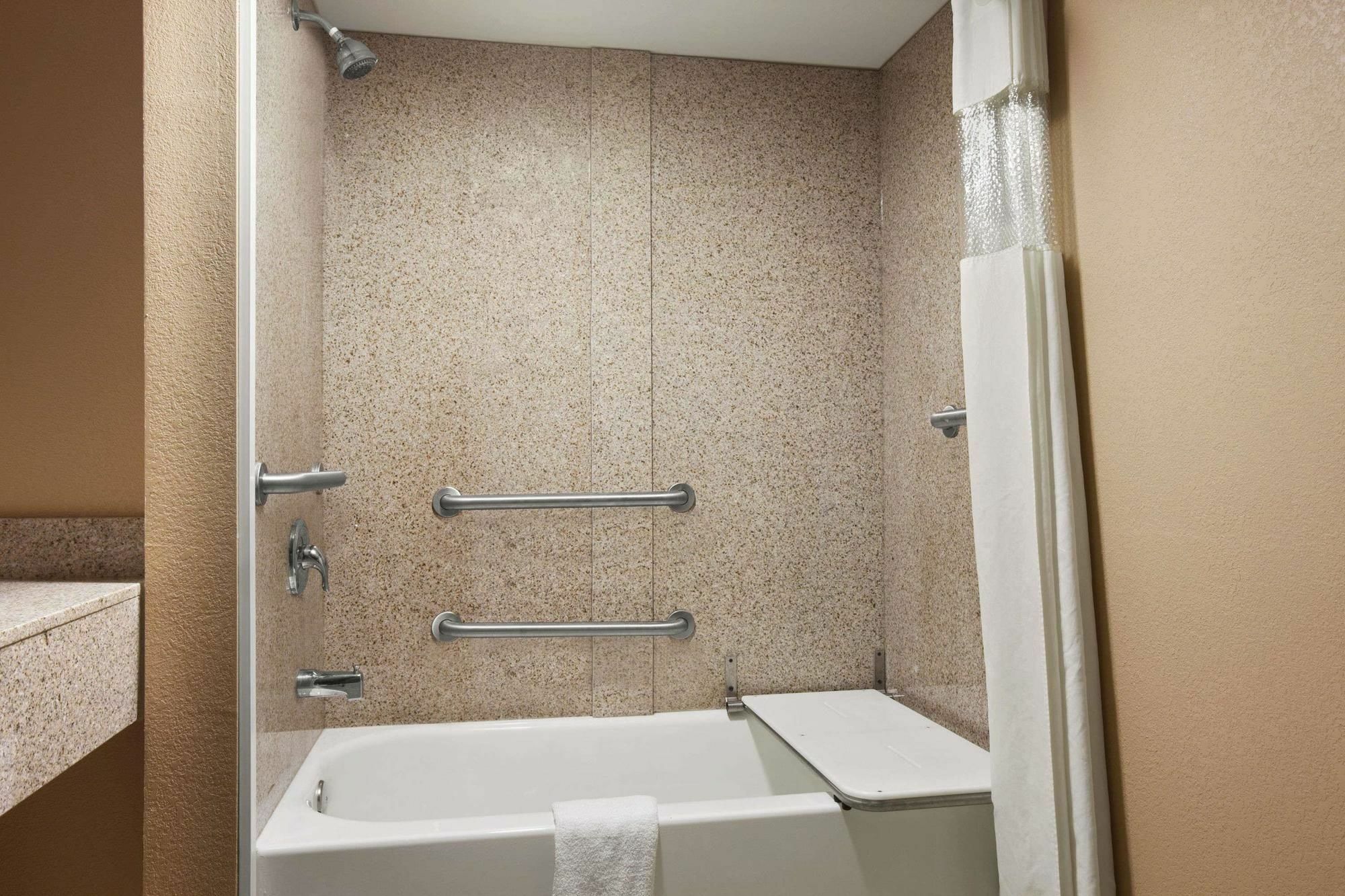 Quality Inn & Suites Silverton Εξωτερικό φωτογραφία